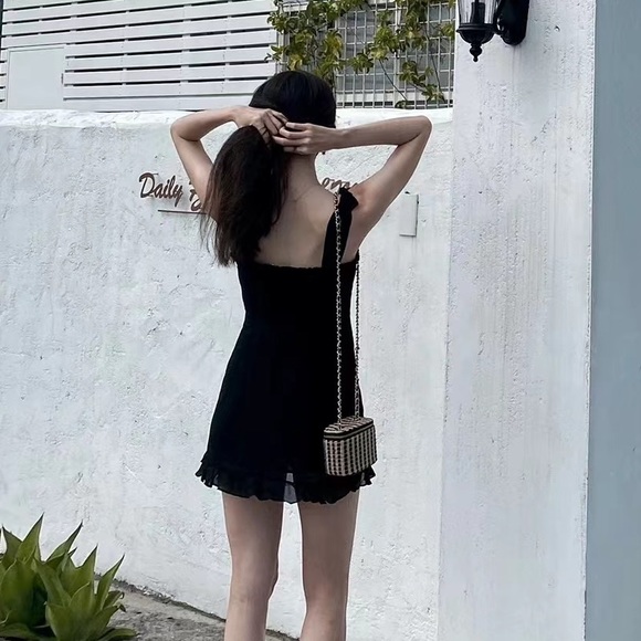 NWOT Reformation Christine Dress Black - Picture 4 of 8